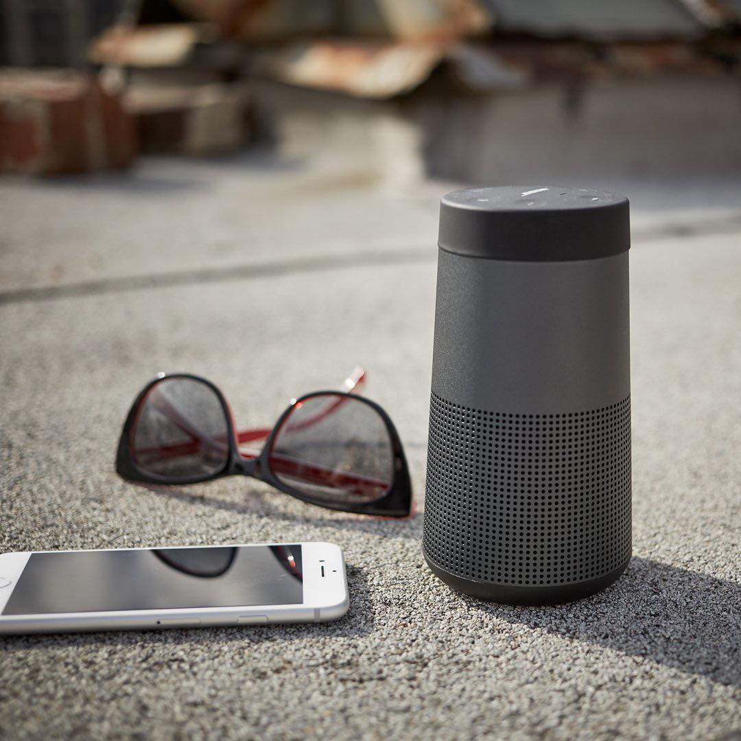 Loa Bose SoundLink Revolve
