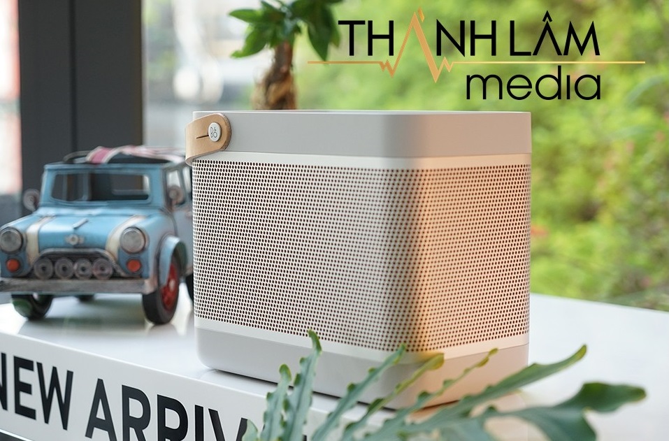 Loa B&O Beolit 20 lại có thiết kế tinh tế và đơn giảm đậm chất Scandinavia