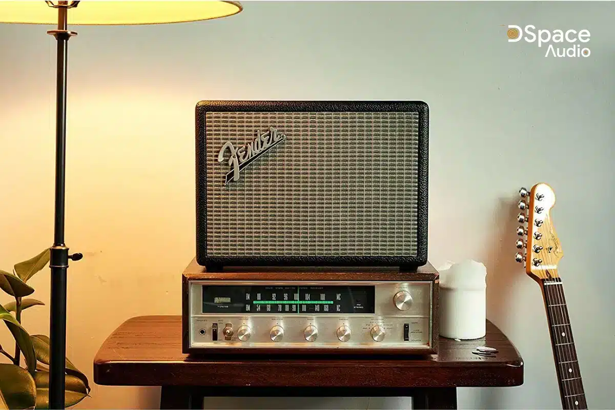 Fender Monterey