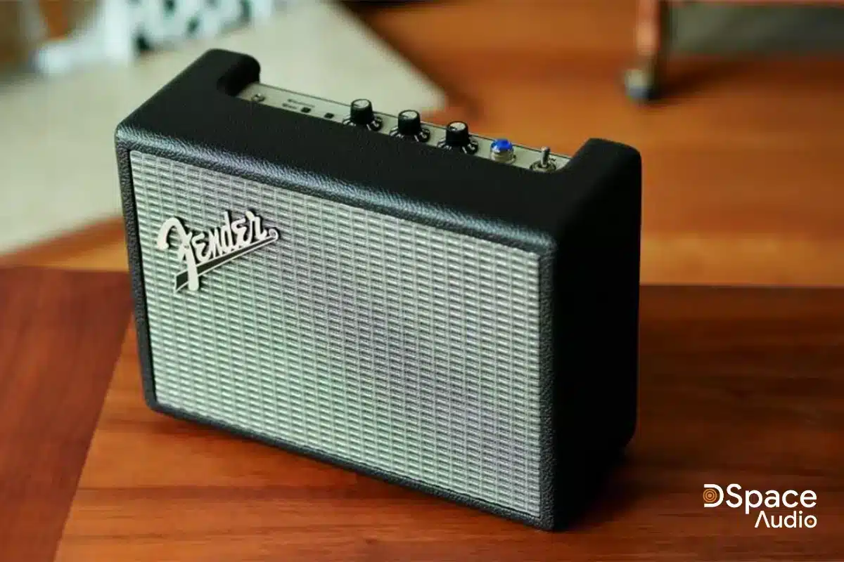 Fender Monterey