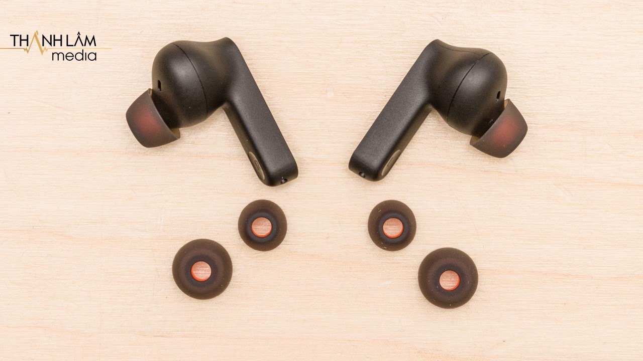 So sánh JBL Tune 230NC và Airpods Pro So sánh JBL Tune 230NC và Airpods Pro