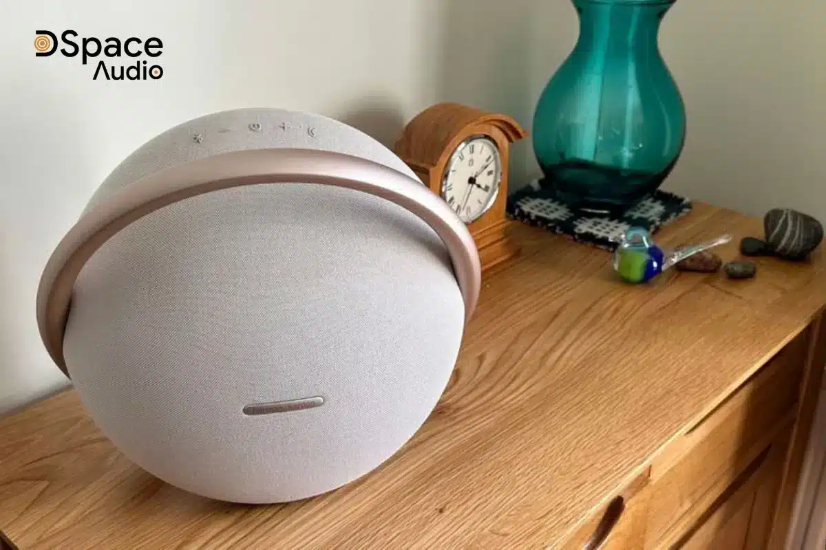 Harman Kardon Onyx Studio 8